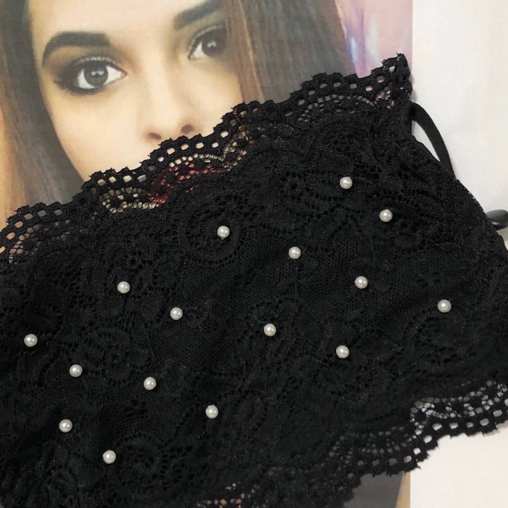 Lace & Pearls Mask